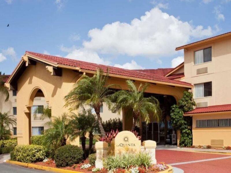 La Quinta By Wyndham St. Pete-Clearwater Airport Hotel Ngoại thất bức ảnh